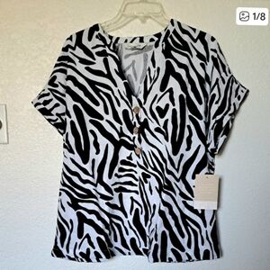 Zebra-Print V-Neck Button Blouse - Black & White Short Sleeve Linen Top